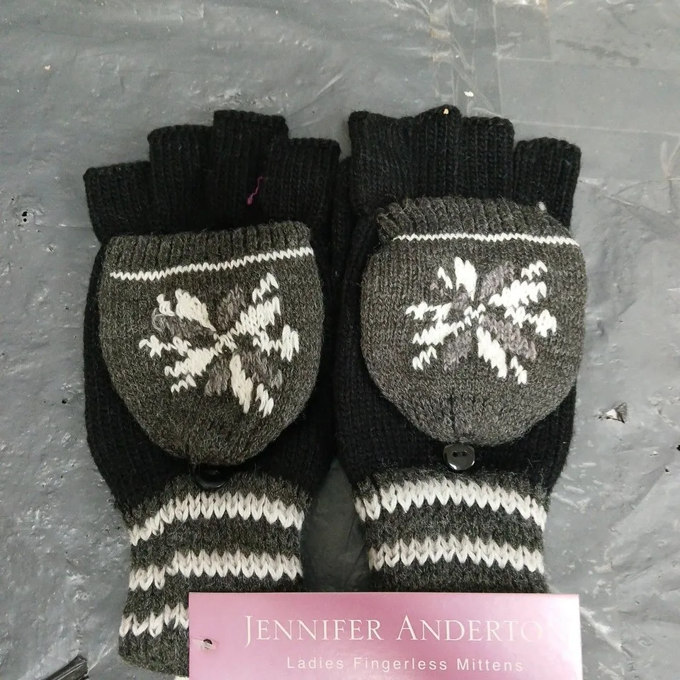 BOX OF APPROXIMATELY 50 PAIRS OF JENNIFER ANDERSON WOMEN'S FINGERLESS MITTENS IN BLACK/GREY/WHITE