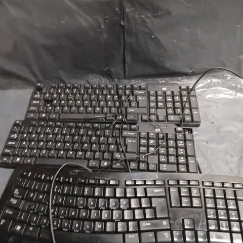 APPROXIMATELY 8 ASSORTED WIRED KEYBOARDS IN VARIOUS BRANDS