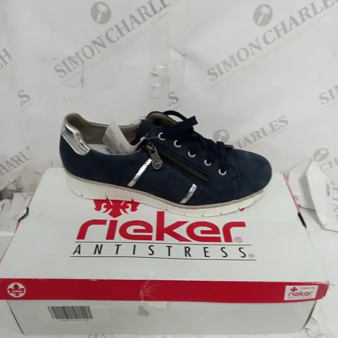 BOXED RIEKER SIZE 6 NAVY WEDGE TRAINER