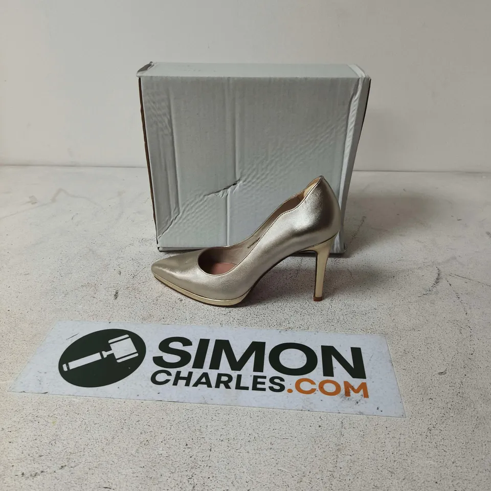 RUTH LANGSFORD WOMEN'S METALLIC HIGH-HEELED SHOE - POINTED TOE -EUR SIZE 40
