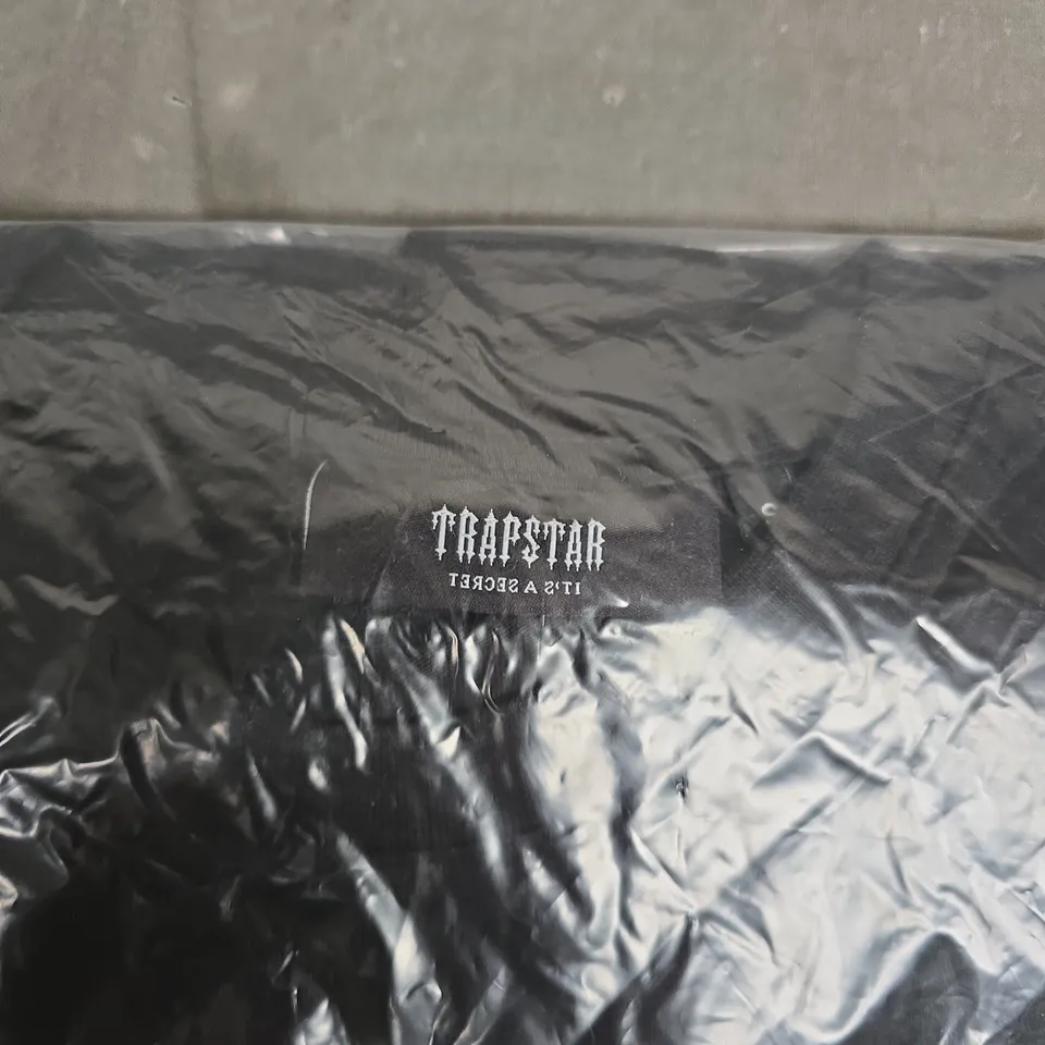 BAGGED TRAPSTAR LINKS TEE – BLACK – SIZE S