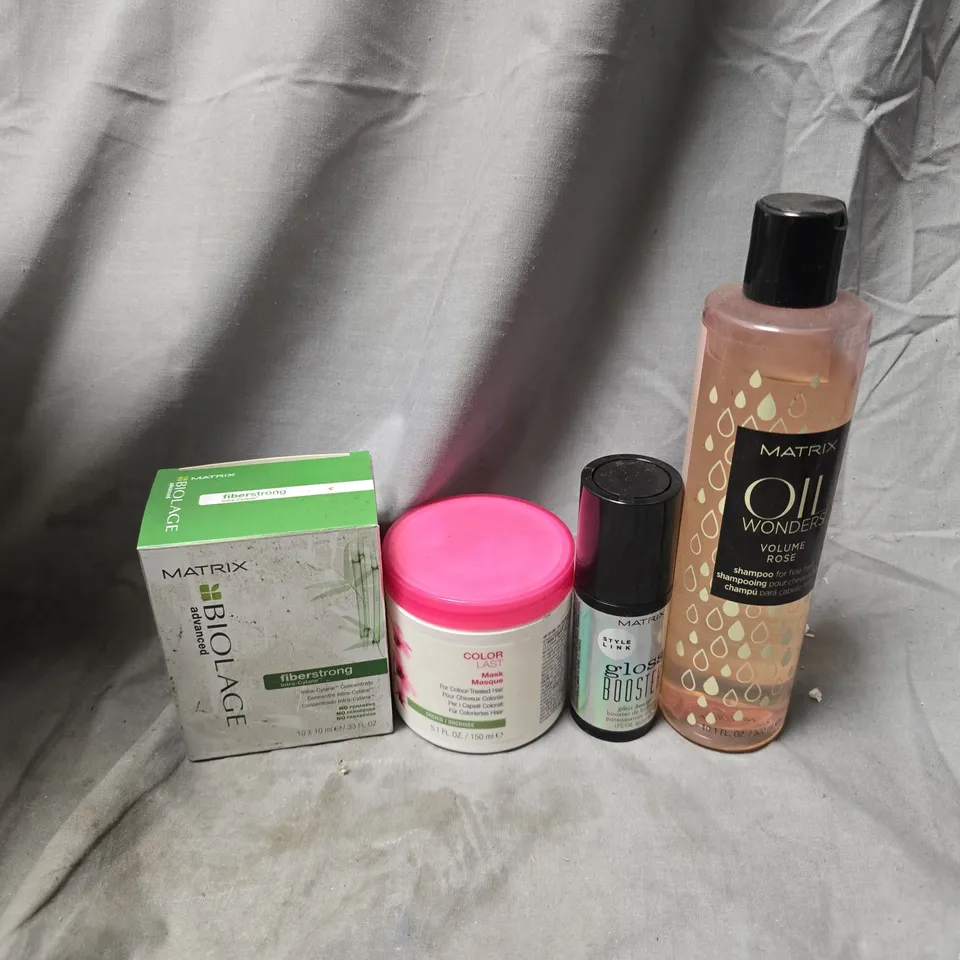 APPROXIMATELY 20 ASSORTED HEALTH & BEAUTY PRODUCTS TO INCLUDE MATRIX GLOSS BOOSTER, MATRIX OII WONDERS VOLUME ROSE, MATRIX BIOLAGE INTRA-CYLANE CONCENTRATE, ETC - COLLECTION ONLY