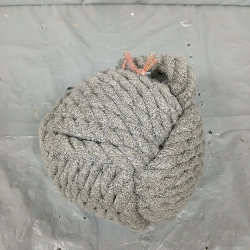 KNOT STYLE DOOR STOPPER 