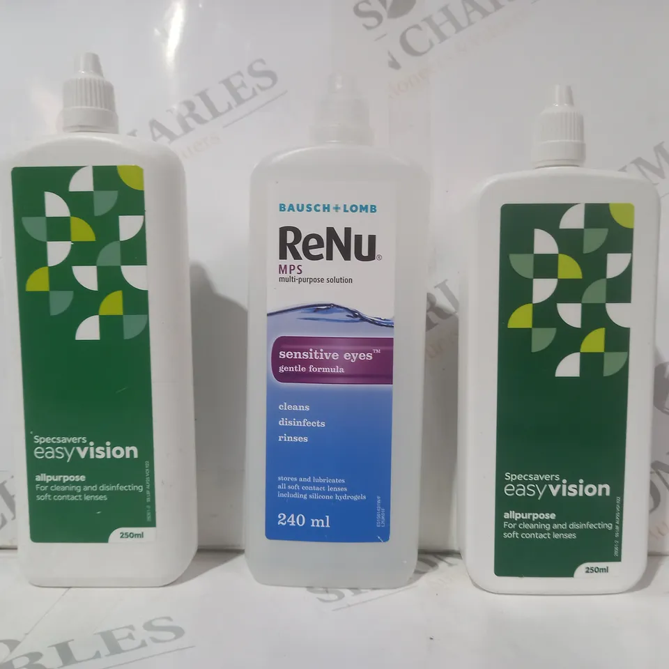 APPROXIMATELY 20 ASSORTED HOUSEHOLD ITEMS TO INCLUDE EASY VISION ALL PURPOSE CONTACT LENSE CLEANER, RENU MULTI-PURPOSE SOLUTION, ETC