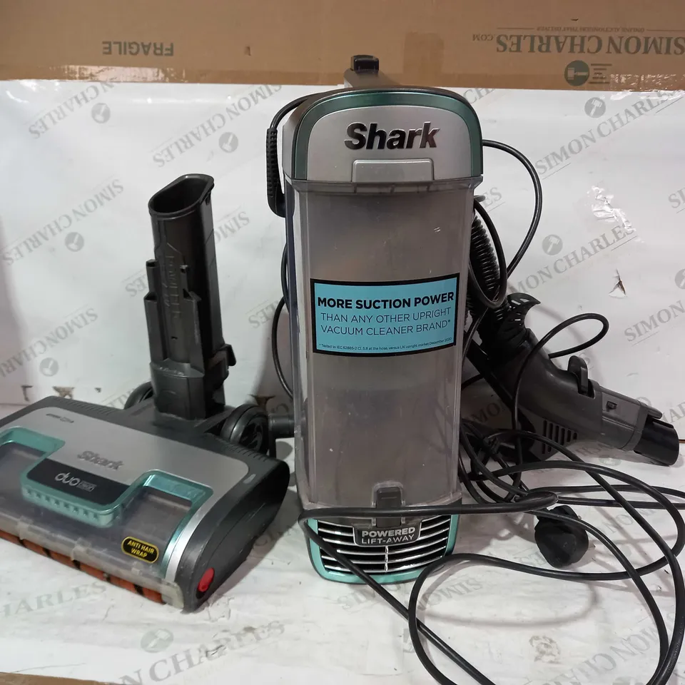 SHARK UPRIGHT VACUUM CLEANER 