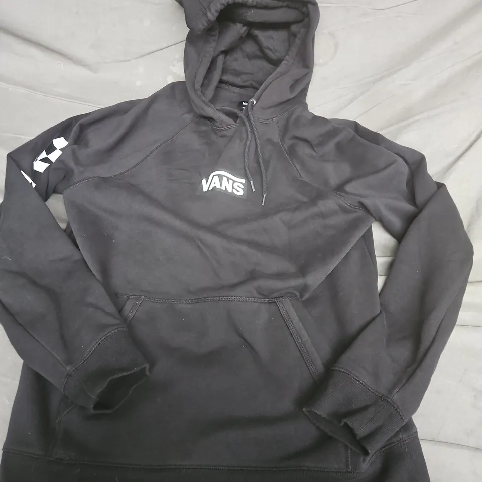 VANS VERSA HOODIE IN BLACK - LARGE