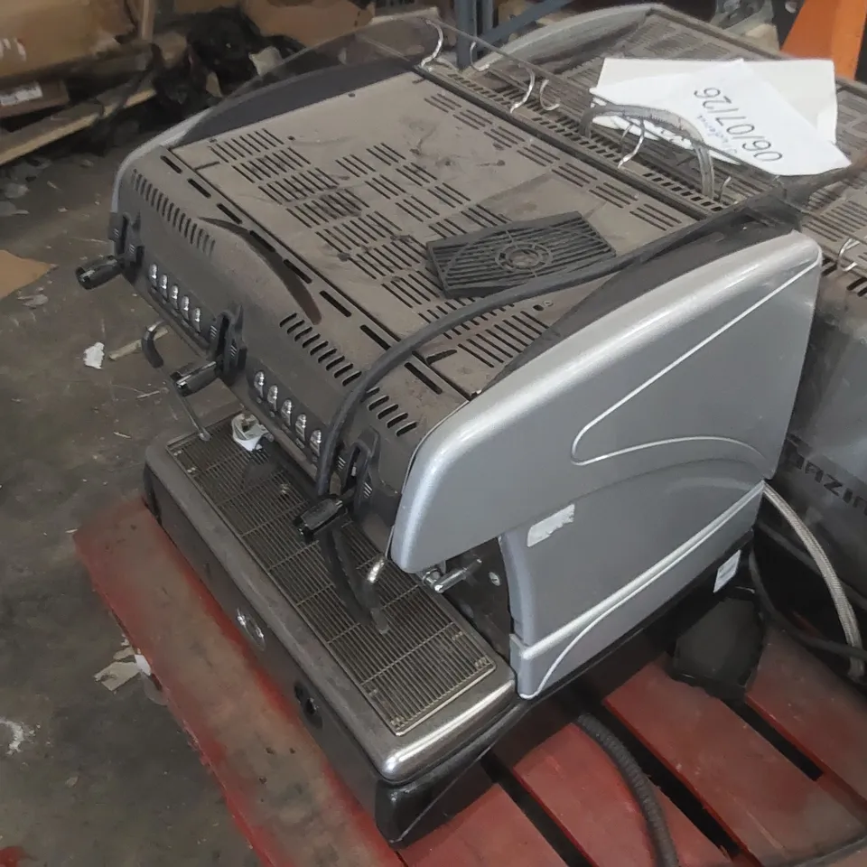 LA SPAZIALE CAFFE D'AUTONE COMMERCIAL 2 GROUP COFFEE MACHINE