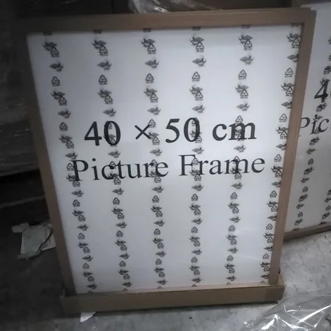 PALLET OF ASSORTED HOUSEHOLD GOODS AND PRODUCTS TO INCLUDE; A LARGE QUANTITY OF PICTURE FRAMES ETC
