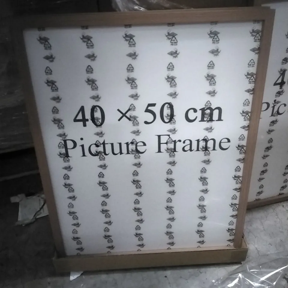 PALLET OF ASSORTED HOUSEHOLD GOODS AND PRODUCTS TO INCLUDE; A LARGE QUANTITY OF PICTURE FRAMES ETC
