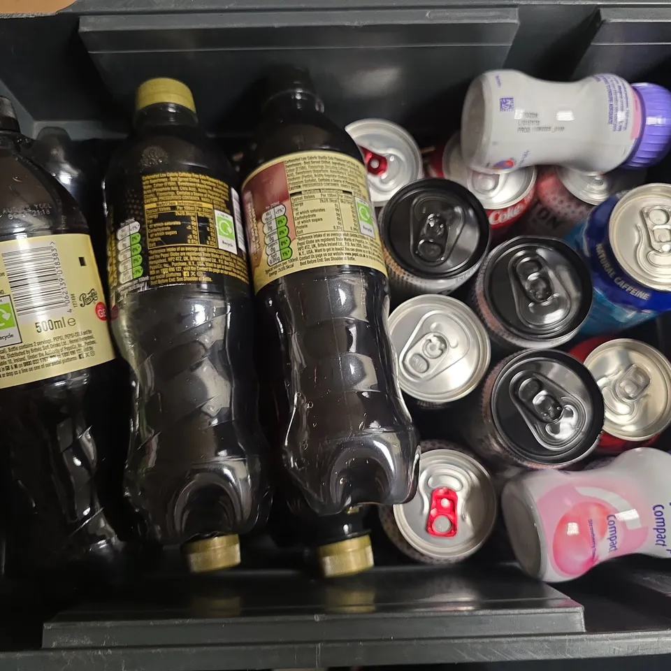 APPROXIMATELY 15 ASSORTED DRINKS TO INCLUDE PEPSI CREAM SODA, CELSIUS SUNSET VIBE, GHOST BLUE RASPBERRY, ETC - COLLECTION ONLY