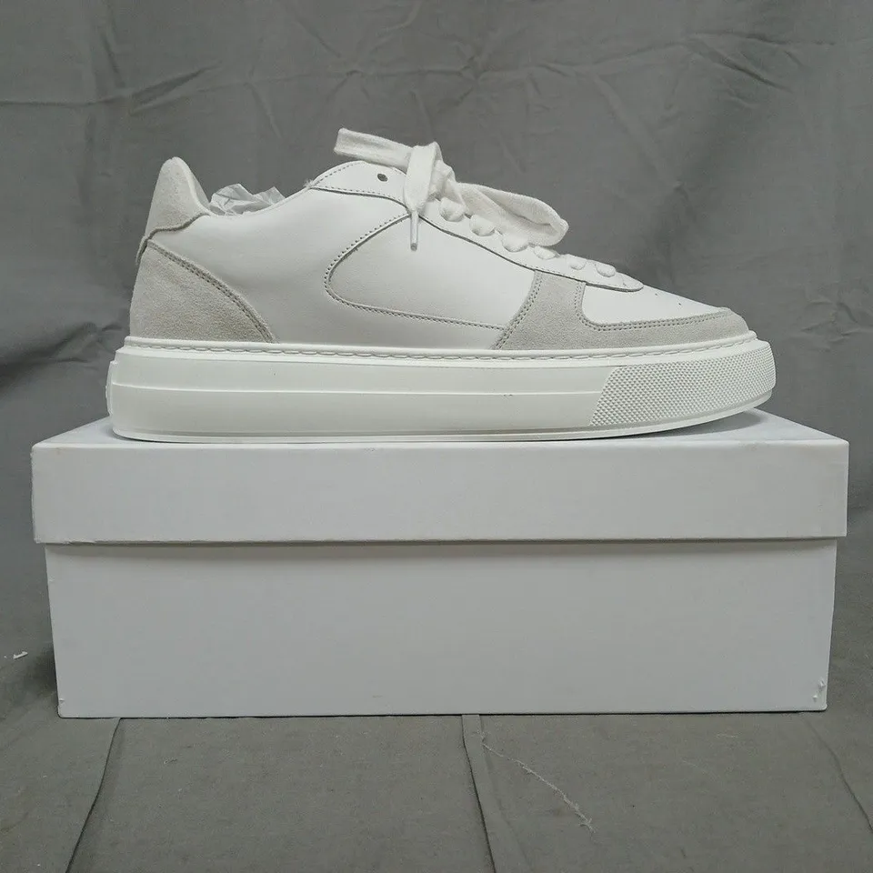 BOXED PAIR OF CLEENS COURT TRAINERS IN WHITE NAPPA SIZE UK 10.5