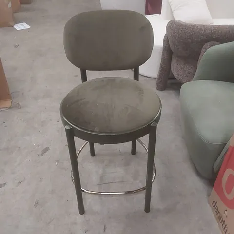 DANETTI BLAKE VELVET WITH METAL BAR STOOL