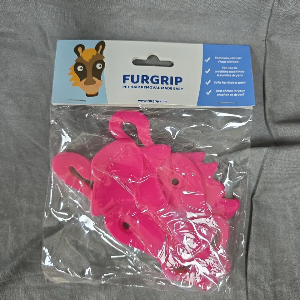 APPROXIMATELY 190 FURGRIP LAUNDRY PET HAIR REMOVERS - HORSE