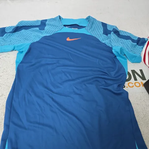 NIKE DRI-FIT SLIM FIT BLUE SPORTS TOP – MEN'S UK M