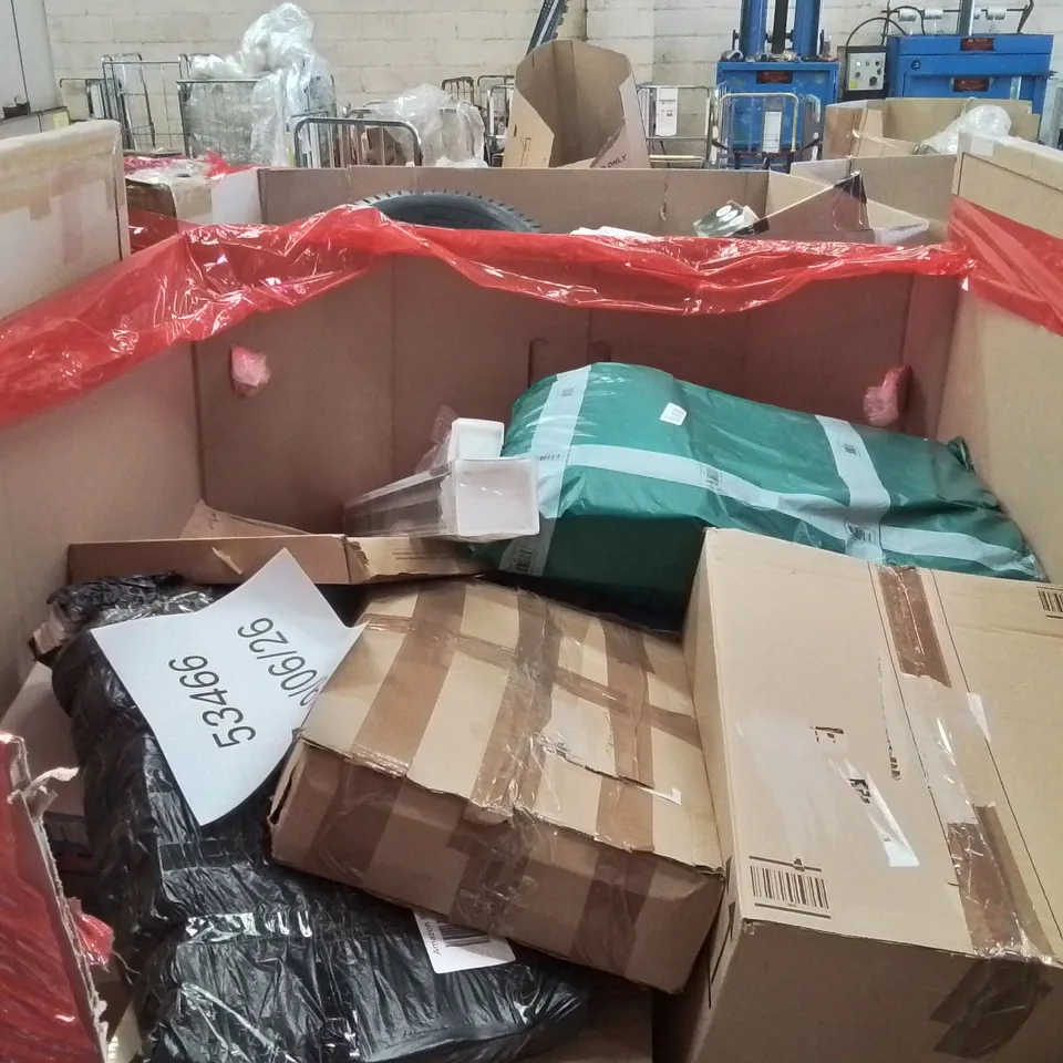 PALLET OF ASSORTED HOUSEHOLD GOODS AND PRODUCTS TO INCLUDE; MAGNETIC BUILDING TILES, SPIKEBALL, EXTREMELY DURABLE TOILET SEAT ETC