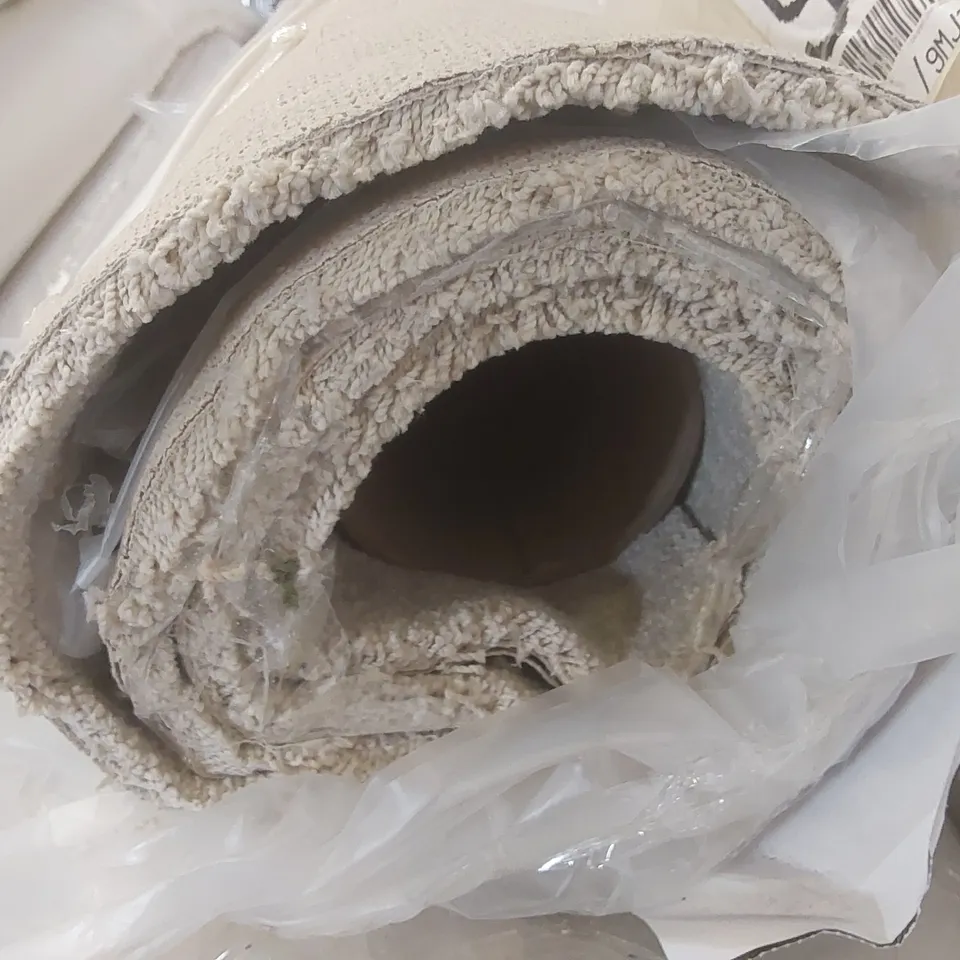 ROLL OF QUALITY FIRST IMPRESSIONS PATIENT CARPET - APPROXIMATELY 2 x 5m