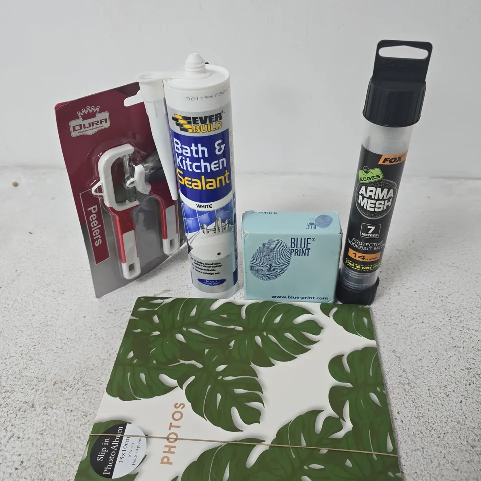 APPROXIMATELY 15 ASSORTED HOUSEHOLD ITEMS TO INCLUDE DURA PEELERS, BATH & KITCHEN SEALANT, BLUEPRINT PROPSHAFT JOINT, ETC