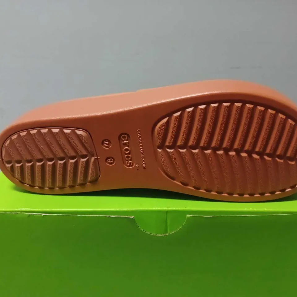 BOXED CROCS PLATFORM SANDALS IN ORANGE - UK 7