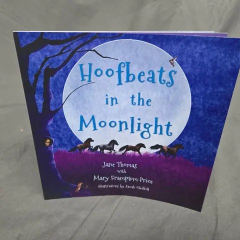 BOX OF APPOXIMATELY 30 HOOFBEATS IN THE MOONLIGHT JANE THOMAS WITH MARY FRAMPTON PRINCE 