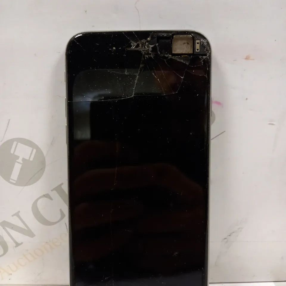 APPLE IPHONE 6 (A1586) SMARTPHONE 