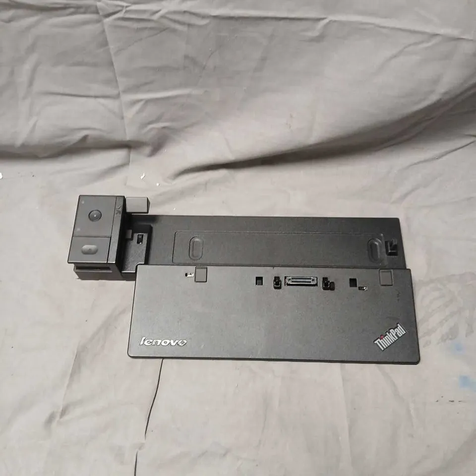 LENOVO THINKPAD PRO DOCKING STATION
