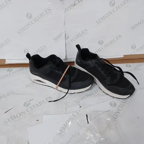 SKETCHER LA MEN BLACK TRAINER UK 8