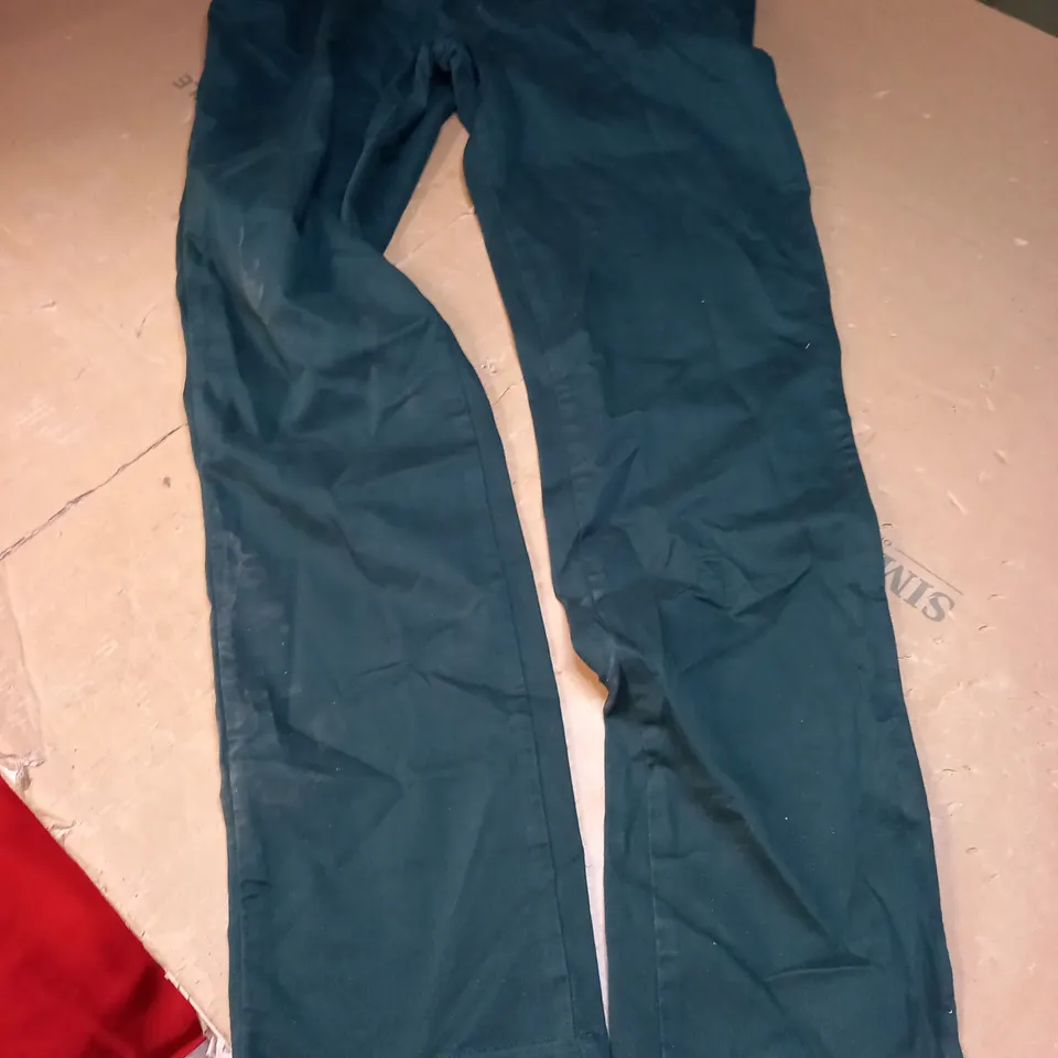 SPOKE REGULAR EMERALD GREEN CHINOS (32,28)
