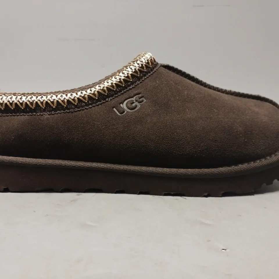 BOXED PAIR OF UGG TASMAN SHOES IN DARK CHOCOLATE UK SIZE 7