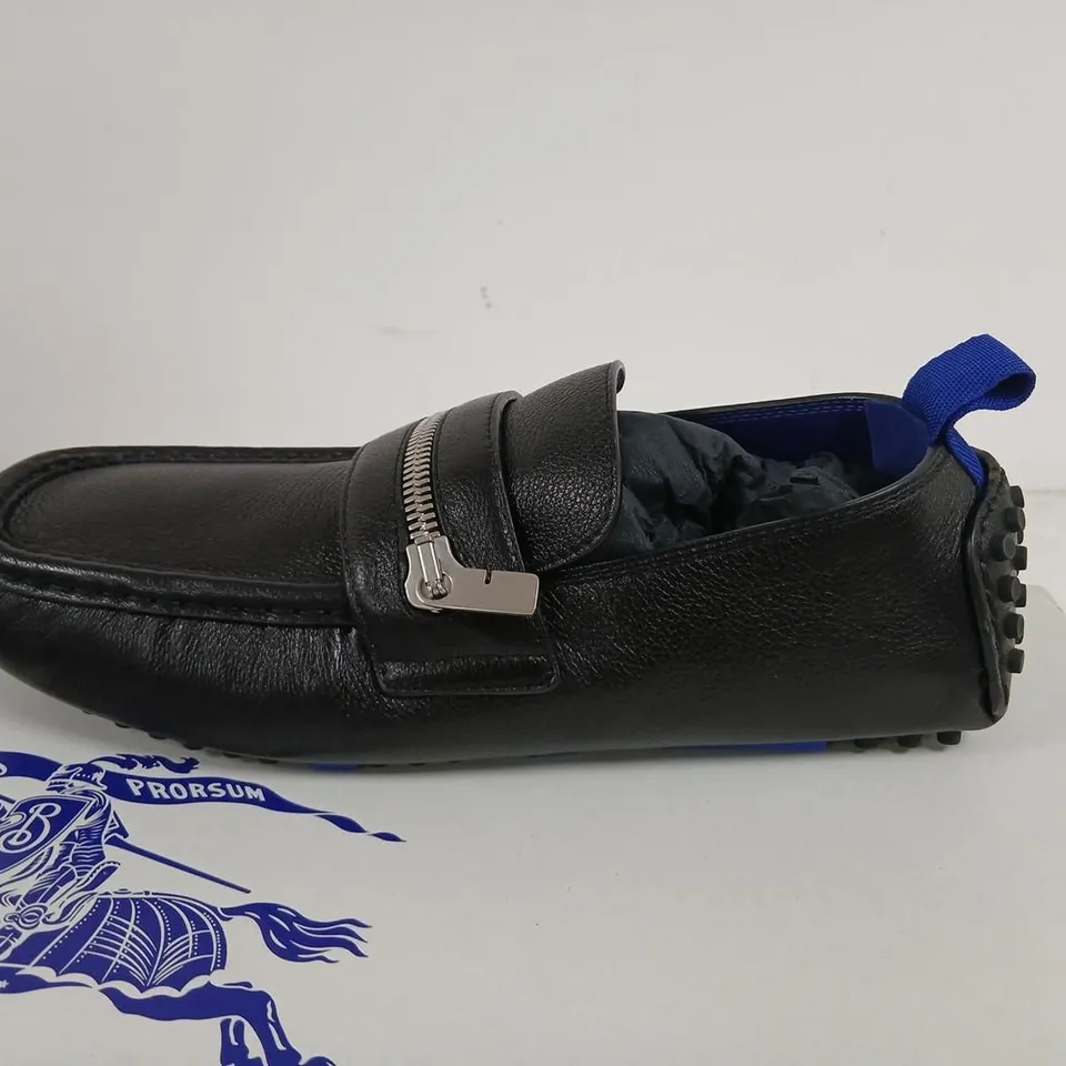 BURBERRY LEATHER ZIP-DETAIL LOAFERS – BLACK, UK 7 (EU 41)