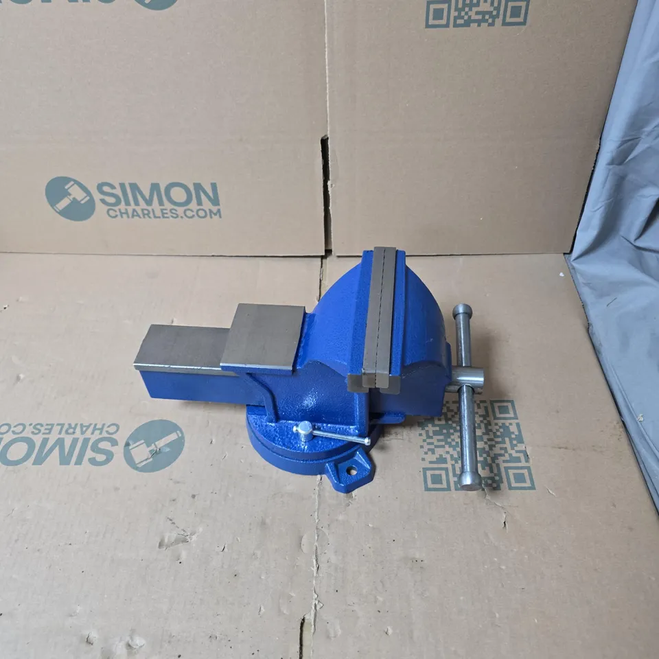 BLUE BENCH VICE 