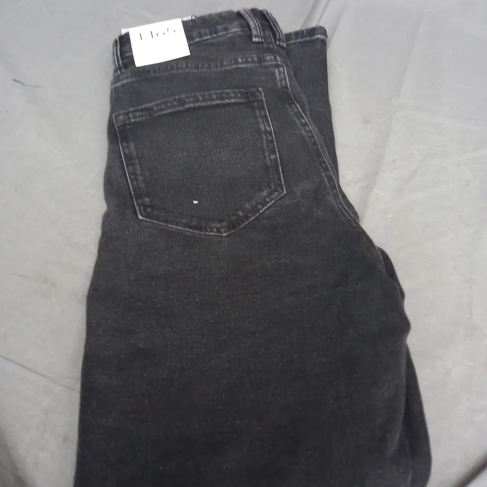 STRADIVARIUS MOM SLIM FIT JEANS SIZE 10