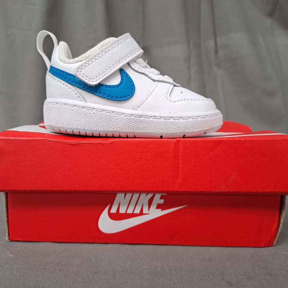 BOXED PAIR OF NIKE COURT BOROUGH INFANT SHOES IN WHITE/BLUE UK SIZE 2.5