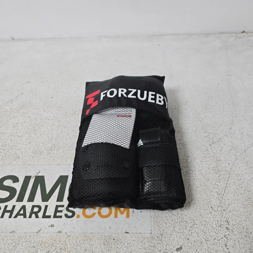 FORZUEBY PROTECTIVE GEAR SET 