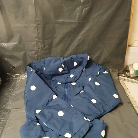 HOLLY & BEAU SPOT COLOUR CHANGING RAINCOAT – XS – BLUE WITH WHITE POLKA DOTS