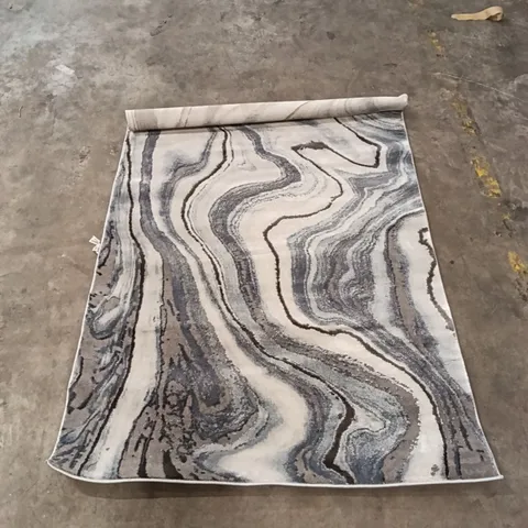 QUALITY DESIGNER AREA RUG - APPROXIMATELY 120X180CM