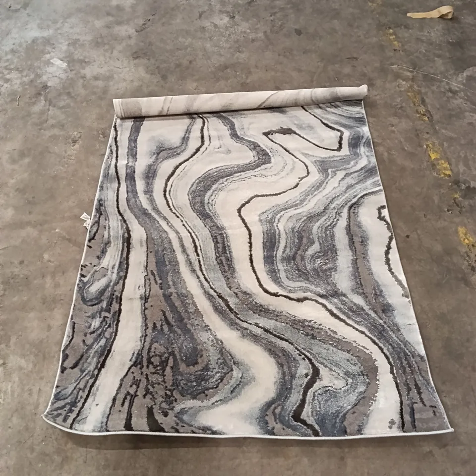 QUALITY DESIGNER AREA RUG - APPROXIMATELY 120X180CM