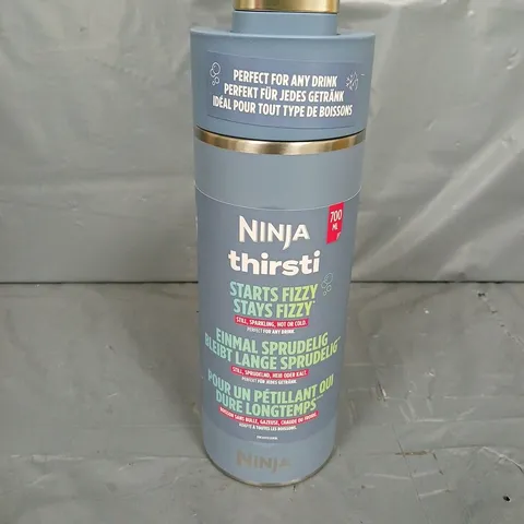 NINJA THISTI FIZZY DRINK BOTTLE IN BOTTLE 700ML