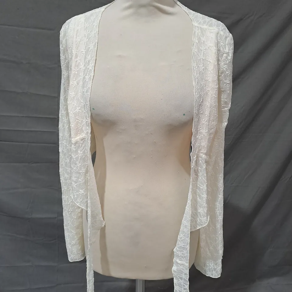 CIDER LONG SLEEVE LACE TOP IN BEIGE SIZE MEDIUM
