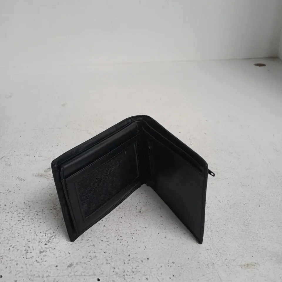 CARHARTT BLACK LEATHER WALLET – BI-FOLD WITH ID WINDOW