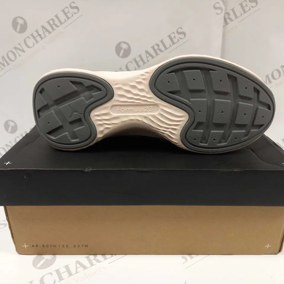 BOXED PAIR OF WOMENS NIKE DM3384 JORDAN DELTA 3 LOW TRAINERS UK SIZE 4.5