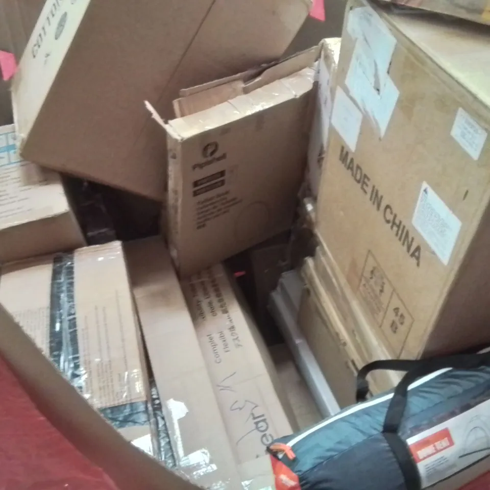 PALLET CONTAINING VARIOUS ASSORTED BOXED HOUSEHOLD ITEMS TO INCLUDE: CREPE MAKER, DOME TENT, TOILET SEATS, CHILDREN'S TRICYCLE AND LOTS MORE UNMARKED BOXED ITEMS 