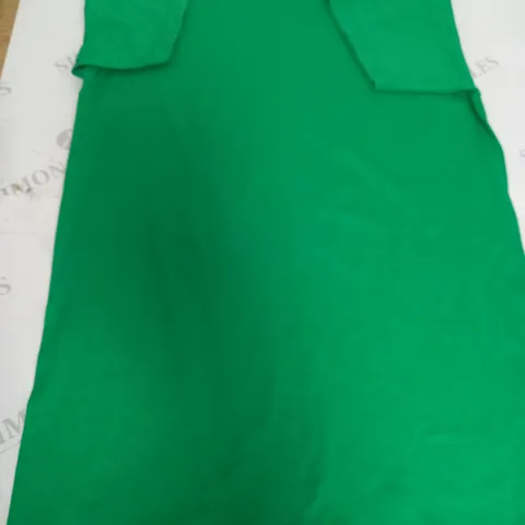 FRUIT OF THE LOOM GREEN TEE SIZE S 