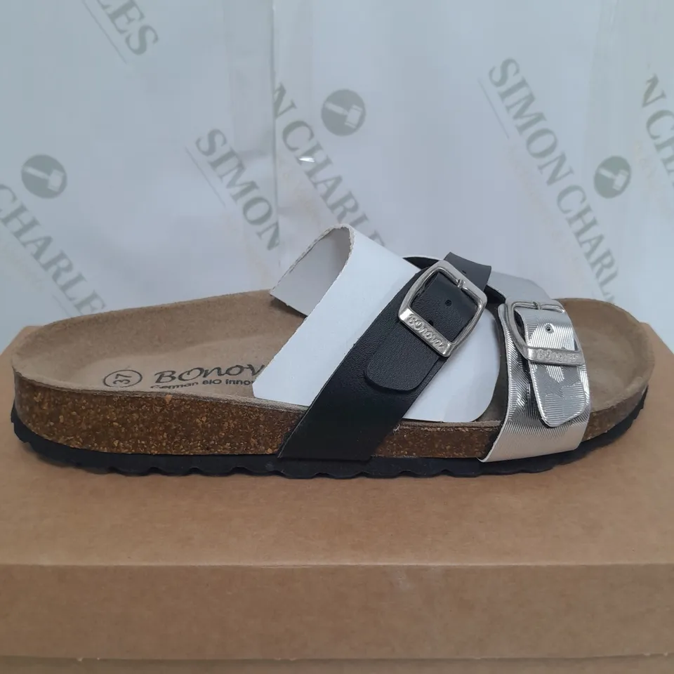 BONOVA BROWN STRAP SANDAL SILVER/BROWN - SIZE 4