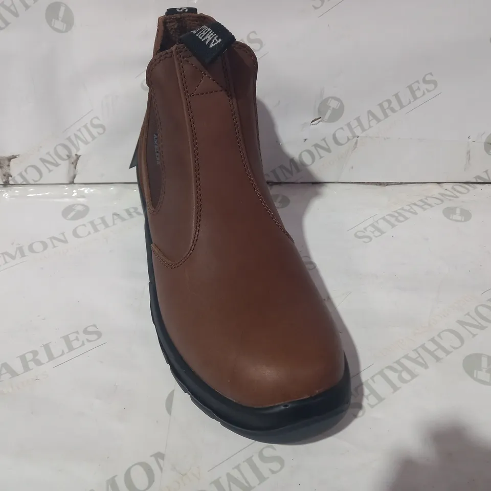 BOXED PAIR OF AMBLERS BOOTS IN BROWN UK SIZE 9