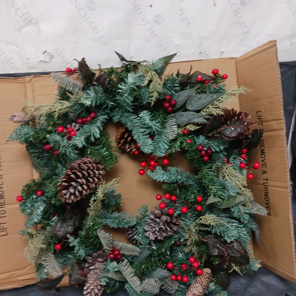 DESIGNER PRE-LIT RED BERRY CHRISTMAS WREATH - 80 CM