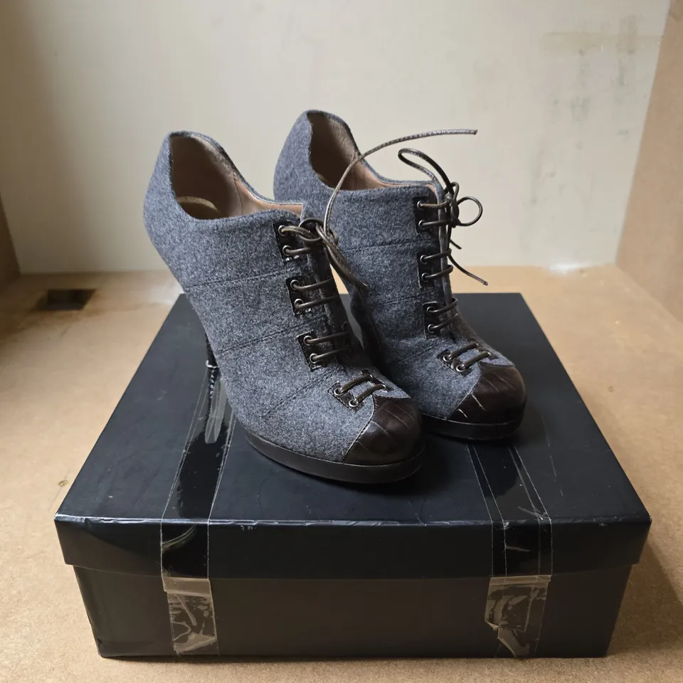 EMPORIO ARMANI WOMEN'S GREY FELT ANKLE BOOTS – UK 5 