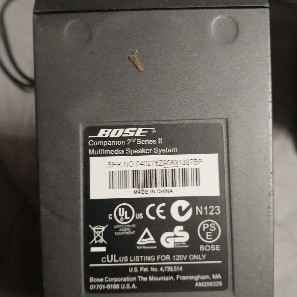 BOSE COMPANION 2 SERIES II MULTIMEDIA SPEAKER SYSTEM-SMALL DENTS TO BOTH SPEAKERS 
