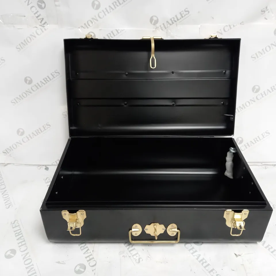 BLACK LOCKABLE STORAGE CHEST