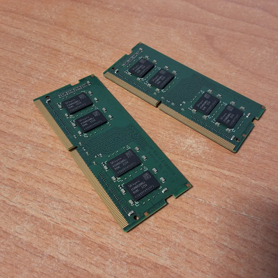 PAIR OF ADATA 8GB 1RX8 RAM STICKS - AO1P32NC8T1-BBVS