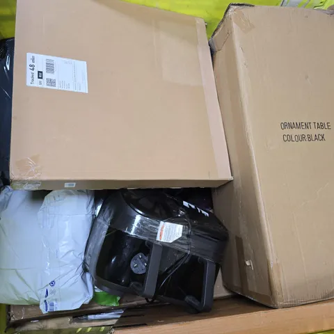 APPROXIMATELY 8 ASSORTED DAMAGED ITEMS TO INCLUDE BEDFRAME, MIRRORS, AIR FRYER, ETC - COLLECTION ONLY